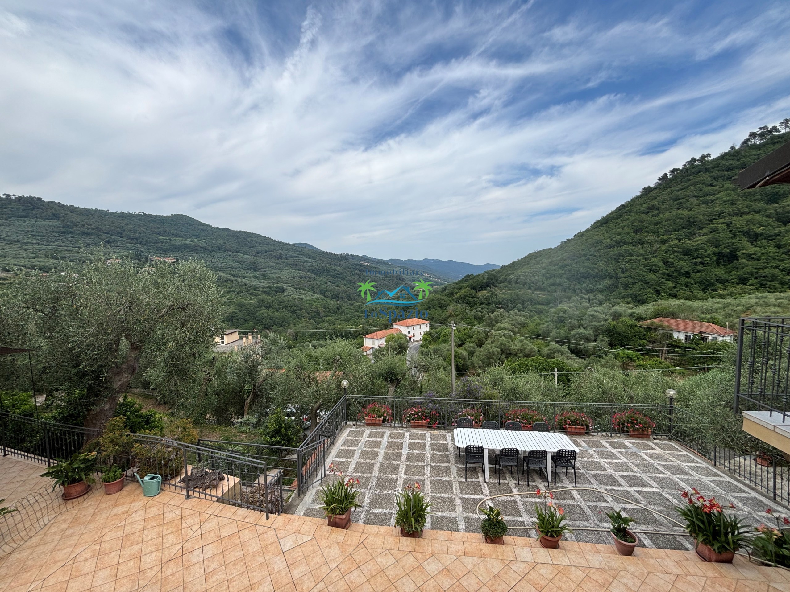 Casa indipendente con giardino in localit ciant, Stellanello