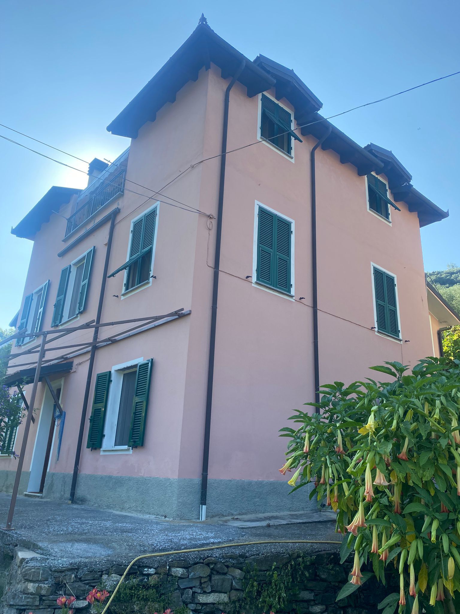 Trilocale con giardino a Stellanello