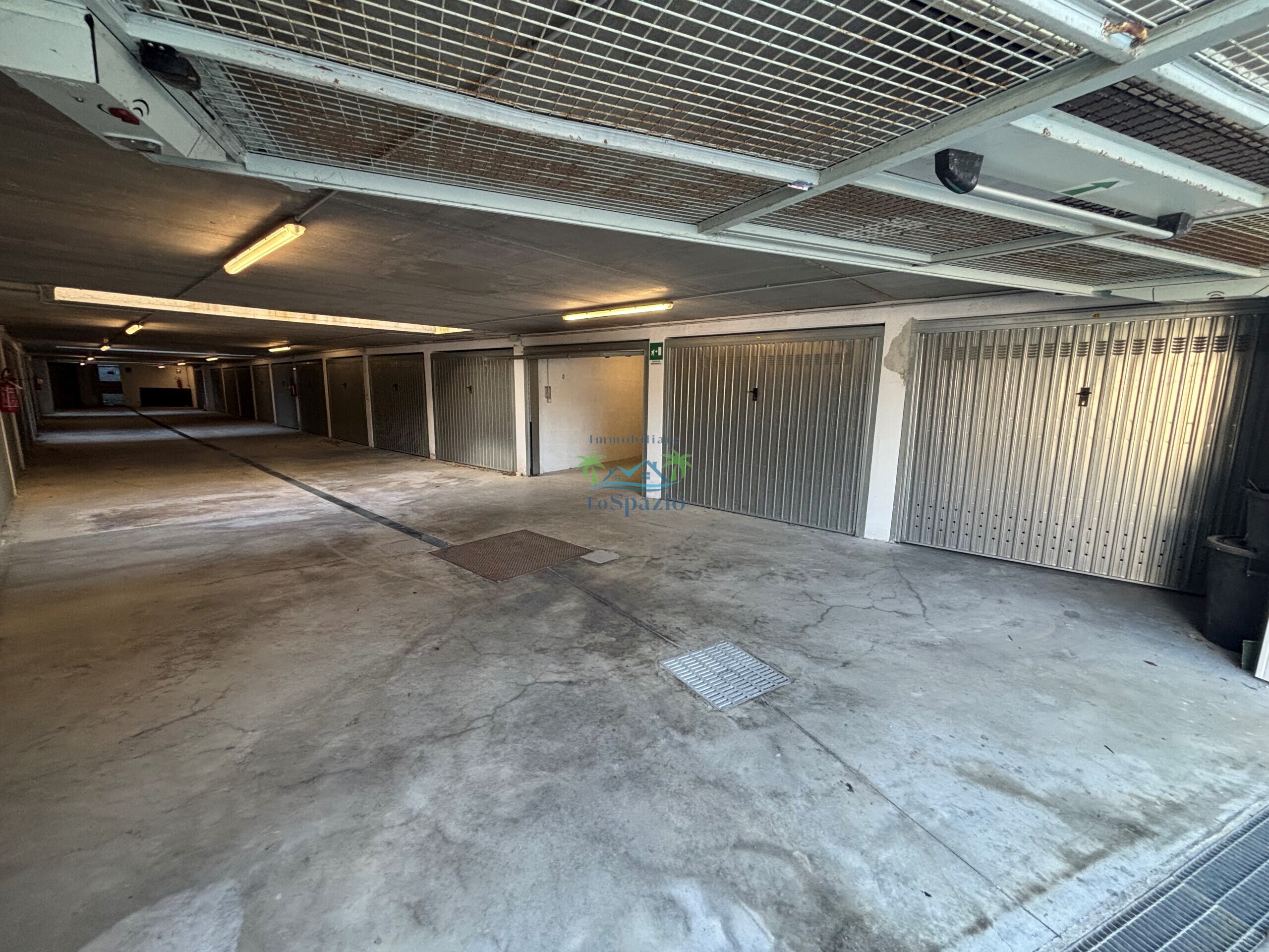 Box/Garage 22mq con box in via punta tacuara 220, Laigueglia