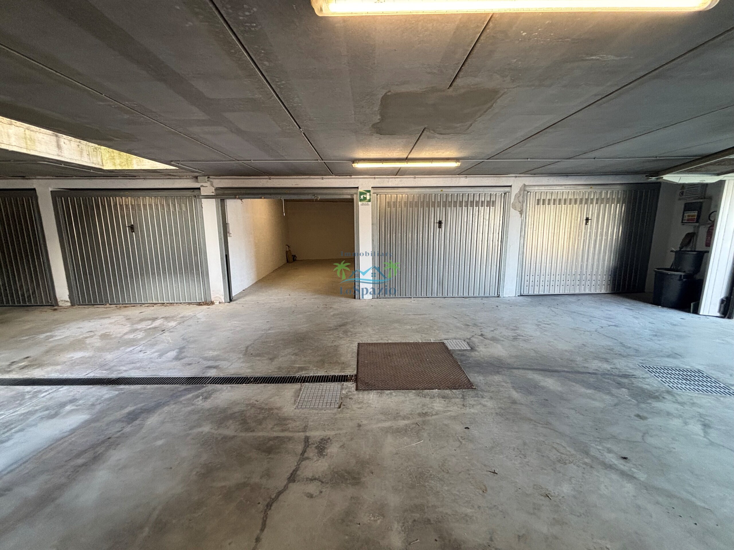 Box/Garage 22mq con box in via punta tacuara 220, Laigueglia