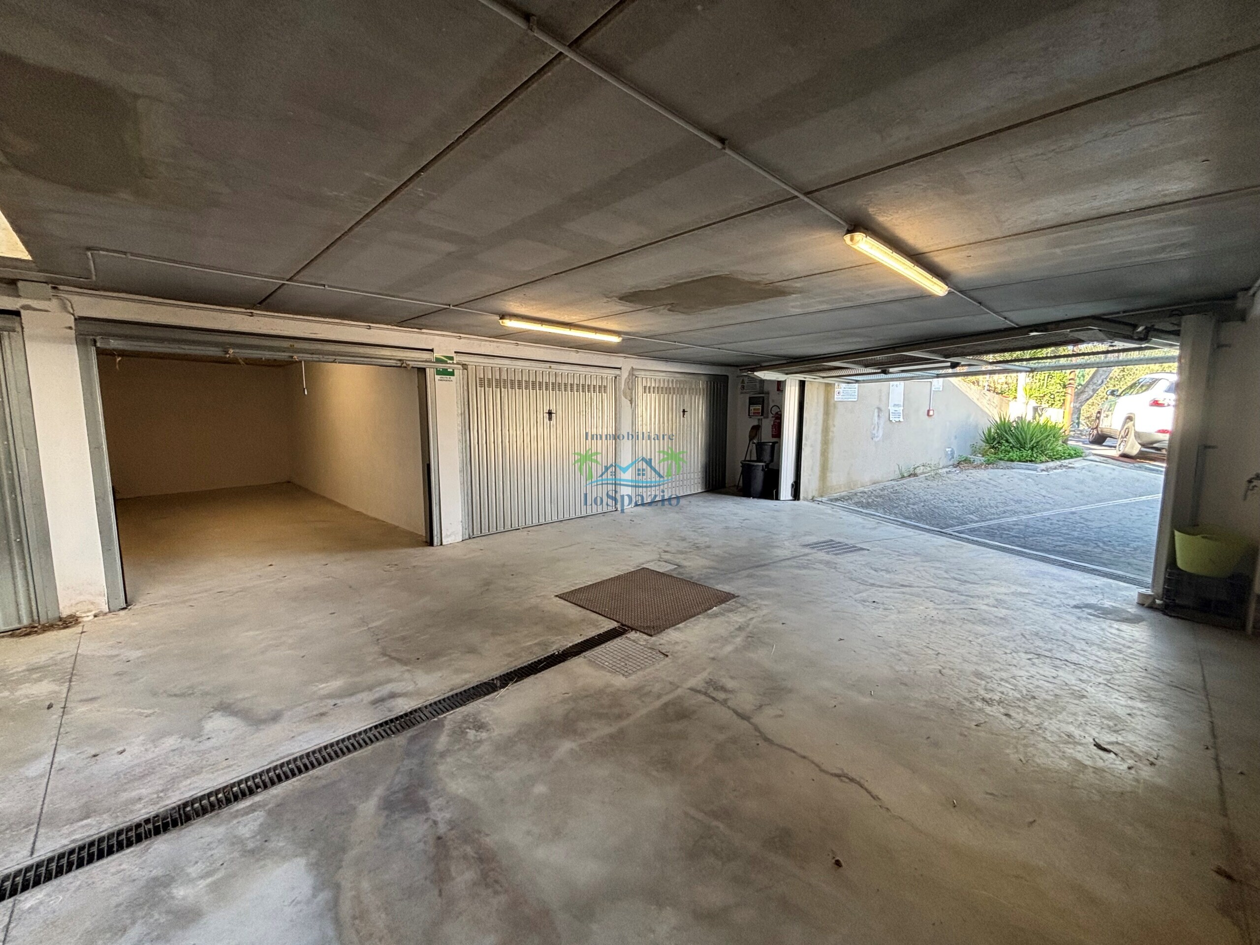 Box/Garage 22mq con box in via punta tacuara 220, Laigueglia