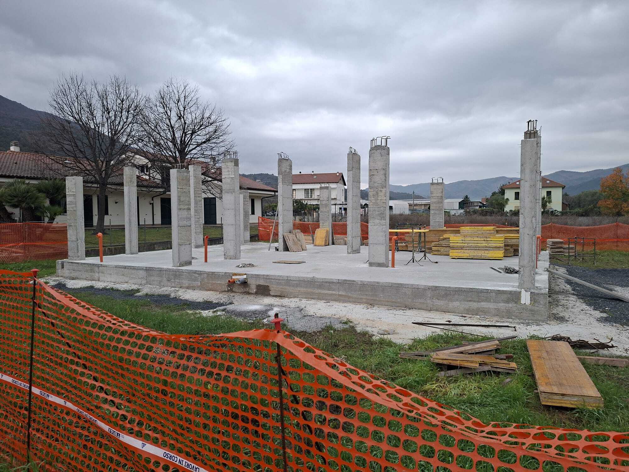 Casa indipendente con giardino in via argine sinistro 4/b, Andora