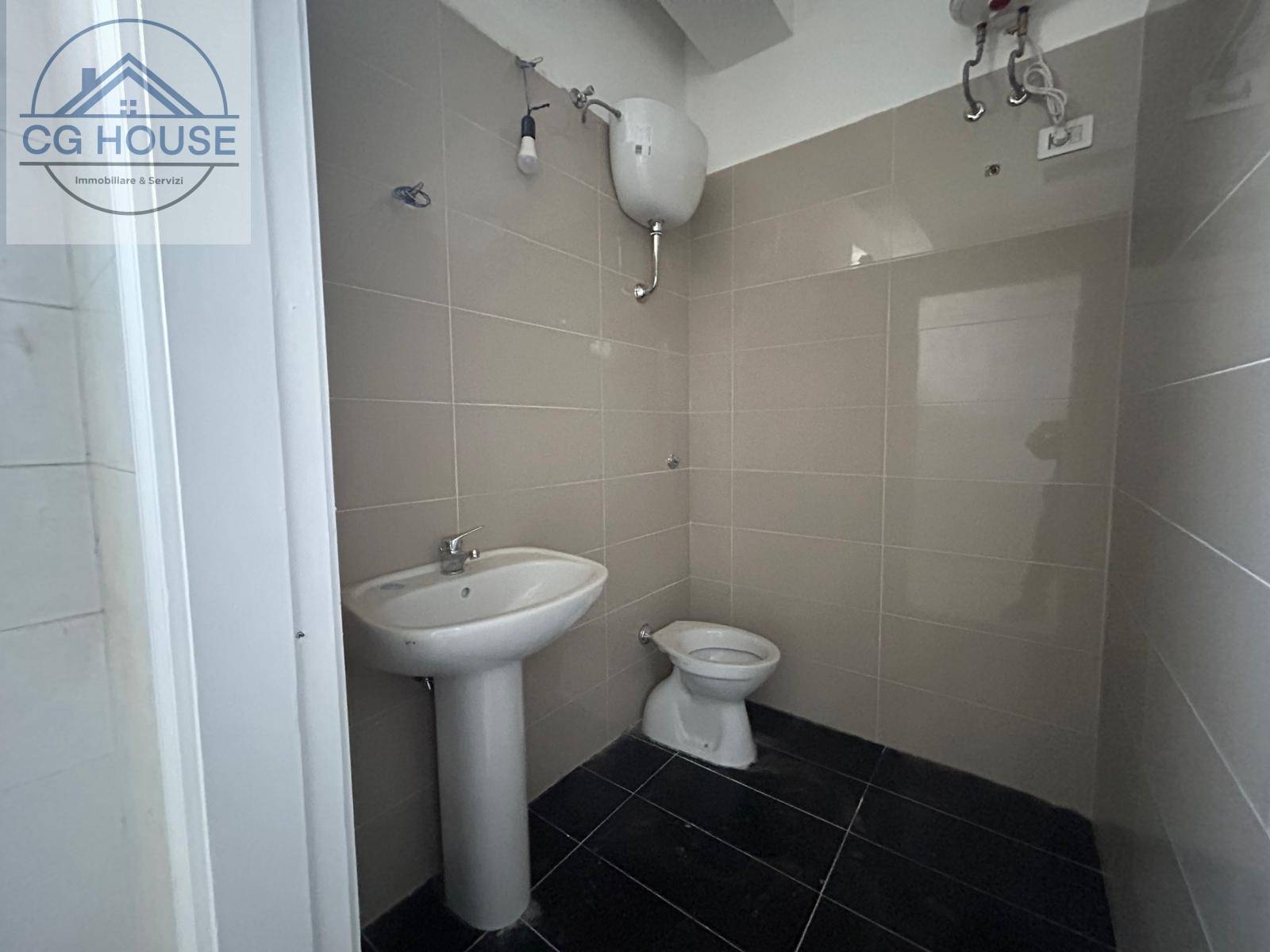 Locale commerciale in vendita a Cicciano