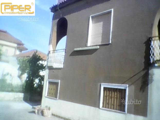 Villa Indipendente in vendita a Castel Volturno