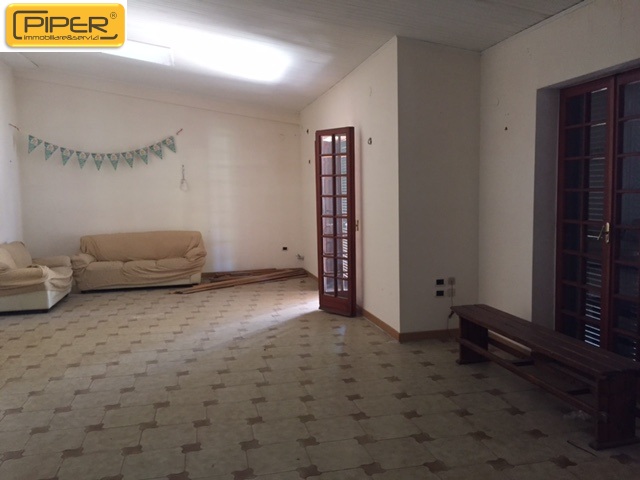 Villa Indipendente in vendita a Pozzuoli, Cuma/Licola