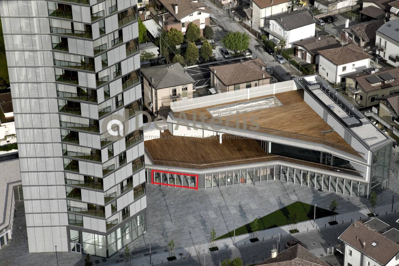 Locale commerciale in vendita a Jesolo, Piazza Mazzini