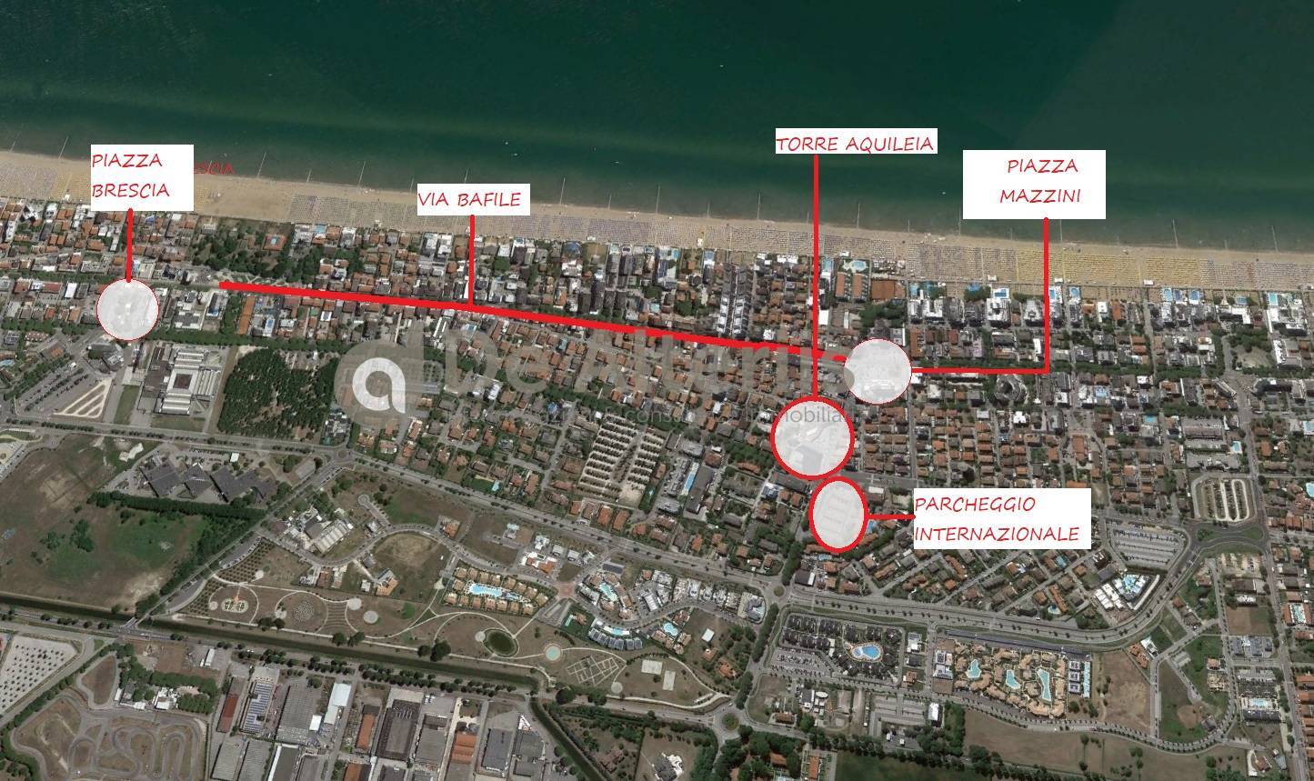 Locale commerciale in vendita a Jesolo, Piazza Mazzini