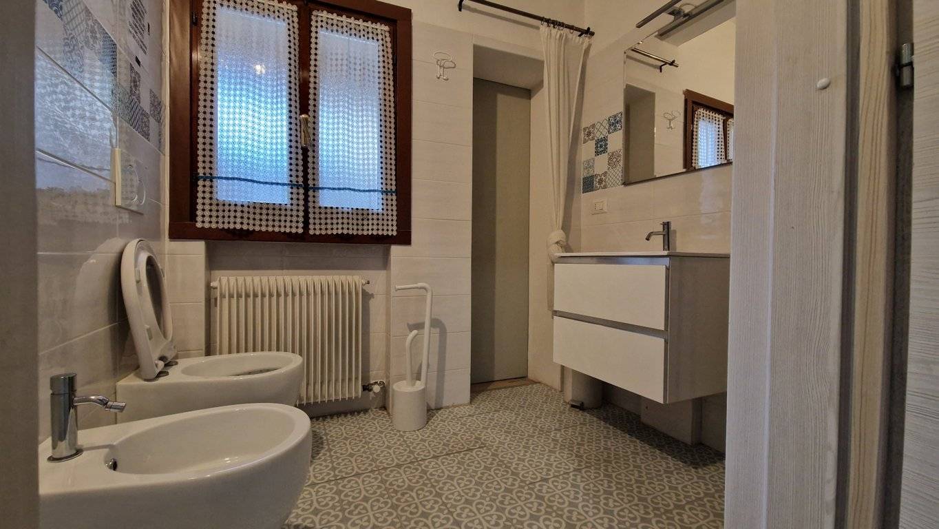 Casa porzione in vendita a Jesolo, Piazza Mazzini