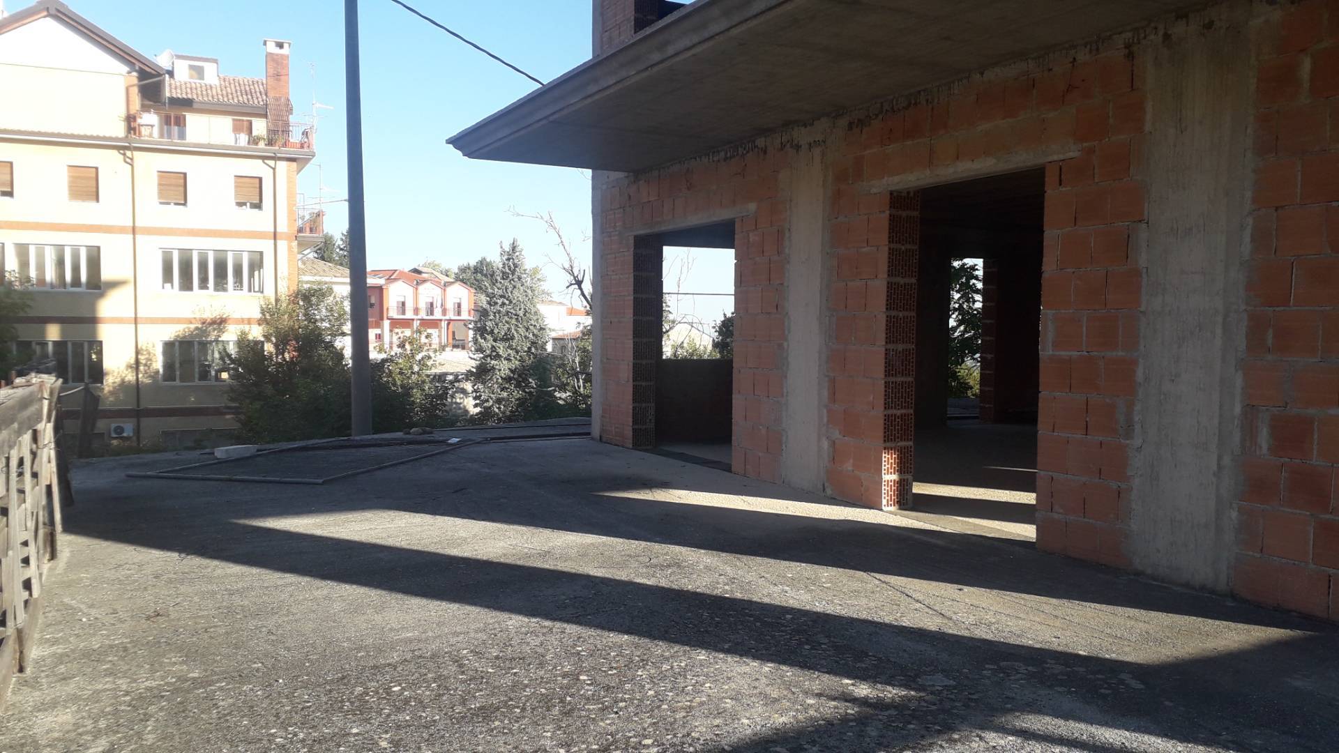 Intero fabbricato da ultimare in vendita a Roccamontepiano