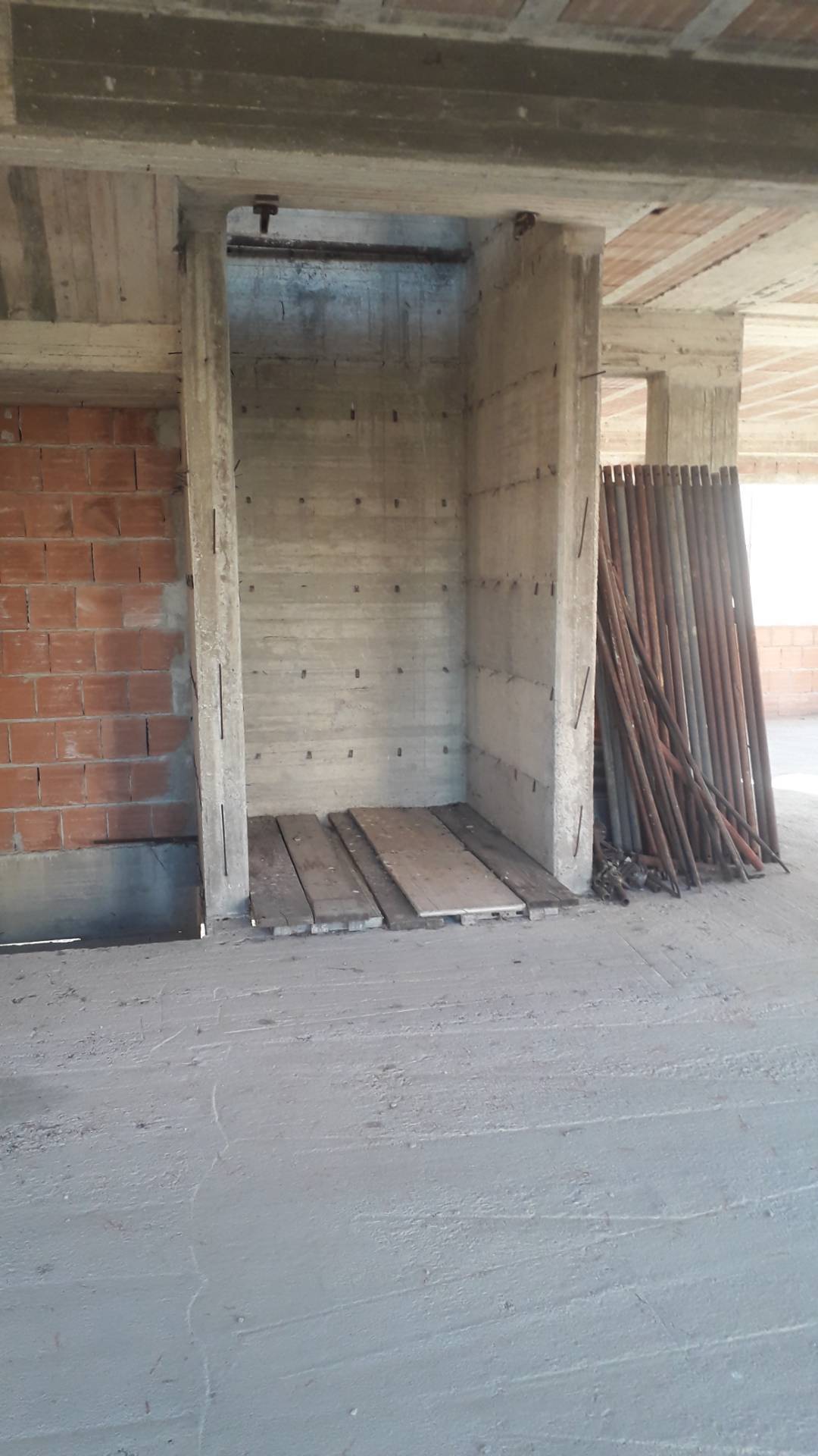 Intero fabbricato da ultimare in vendita a Roccamontepiano