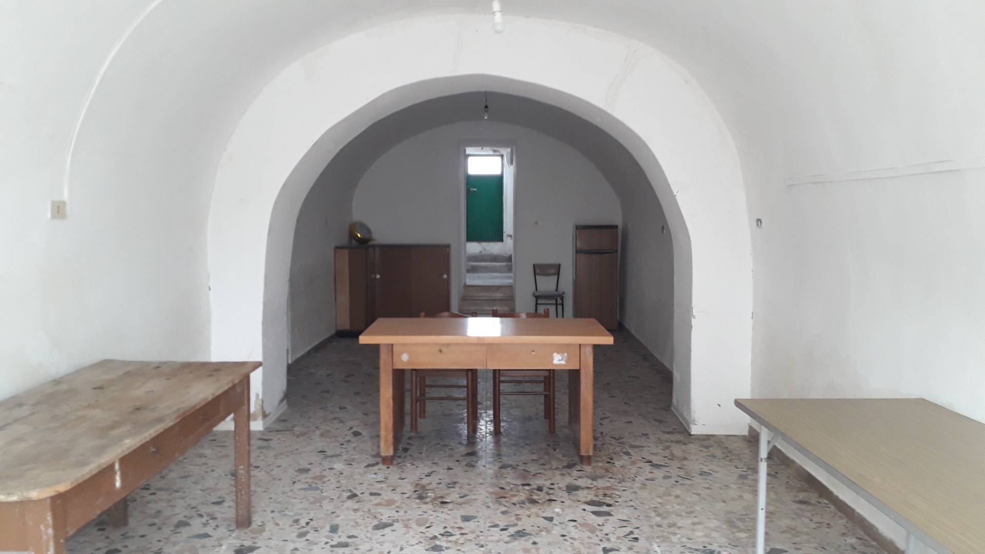 Locale commerciale in vendita a Roccamontepiano