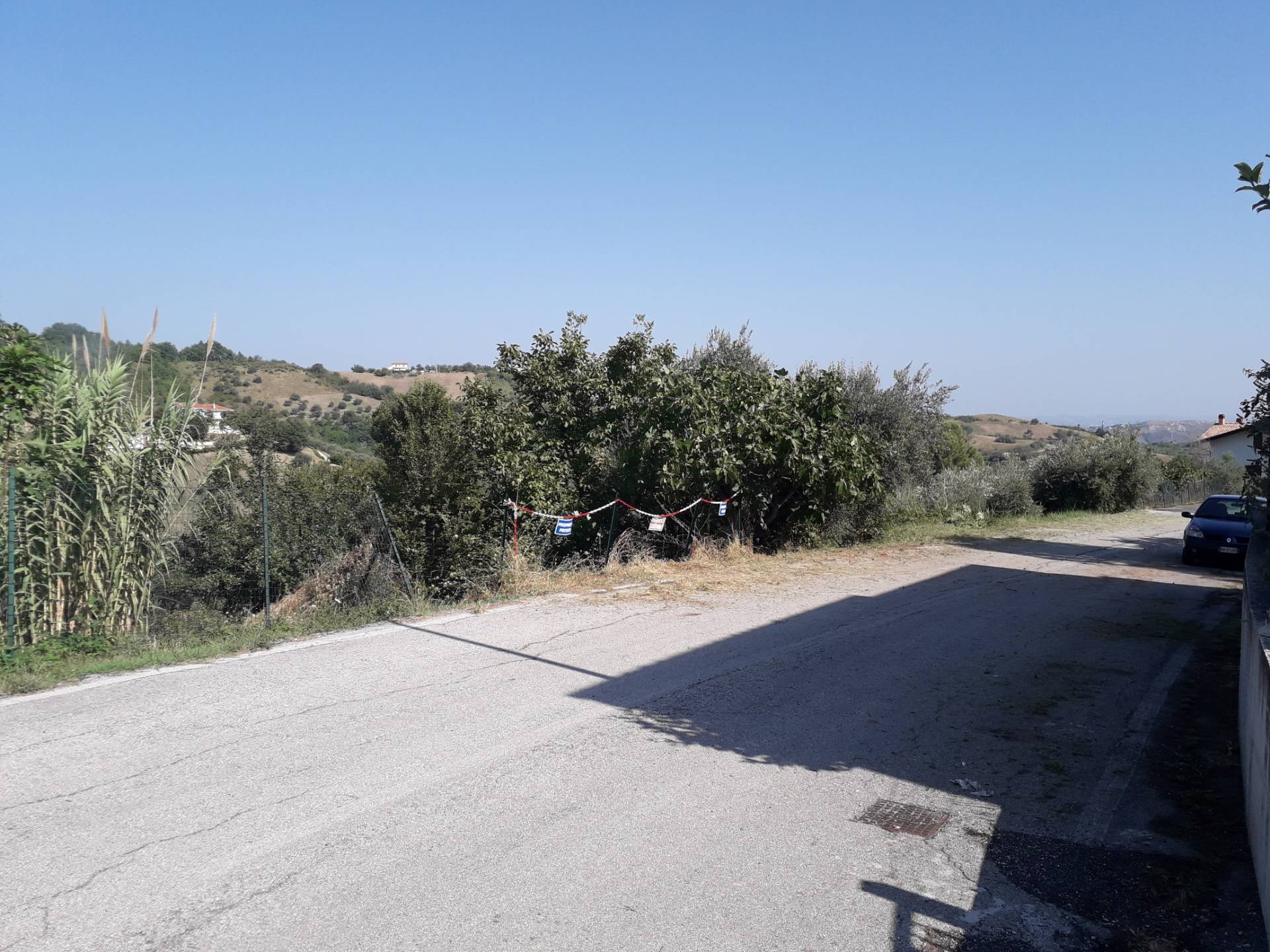 Terreno agricolo ed edificabile in vendita a Serramonacesca