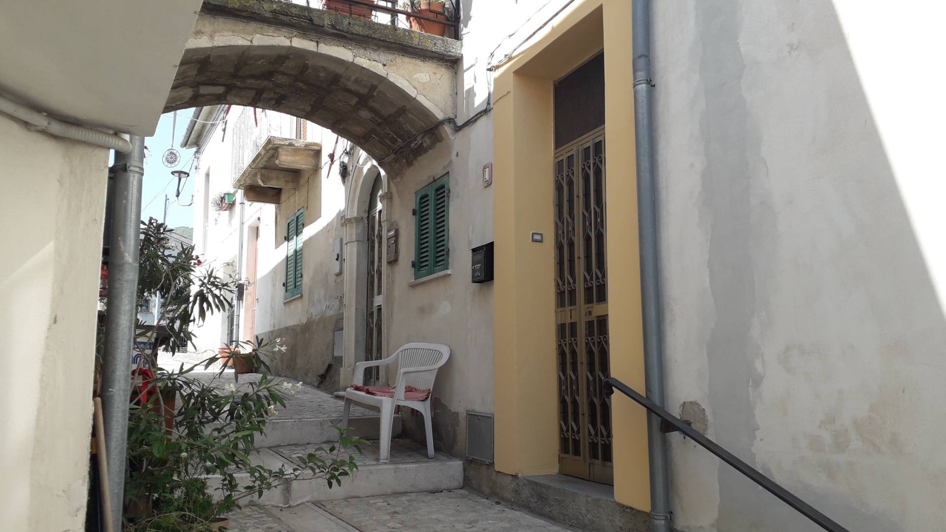 Porzione di fabbricato in vendita a Serramonacesca