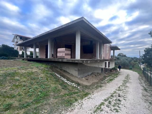 Casa singola in vendita a Rosciano, Villa San Giovanni