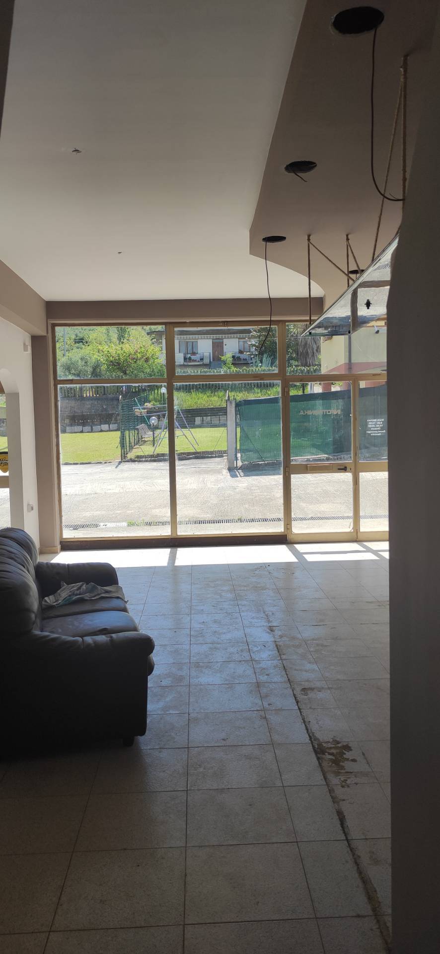 Locale commerciale in affitto a Vacri