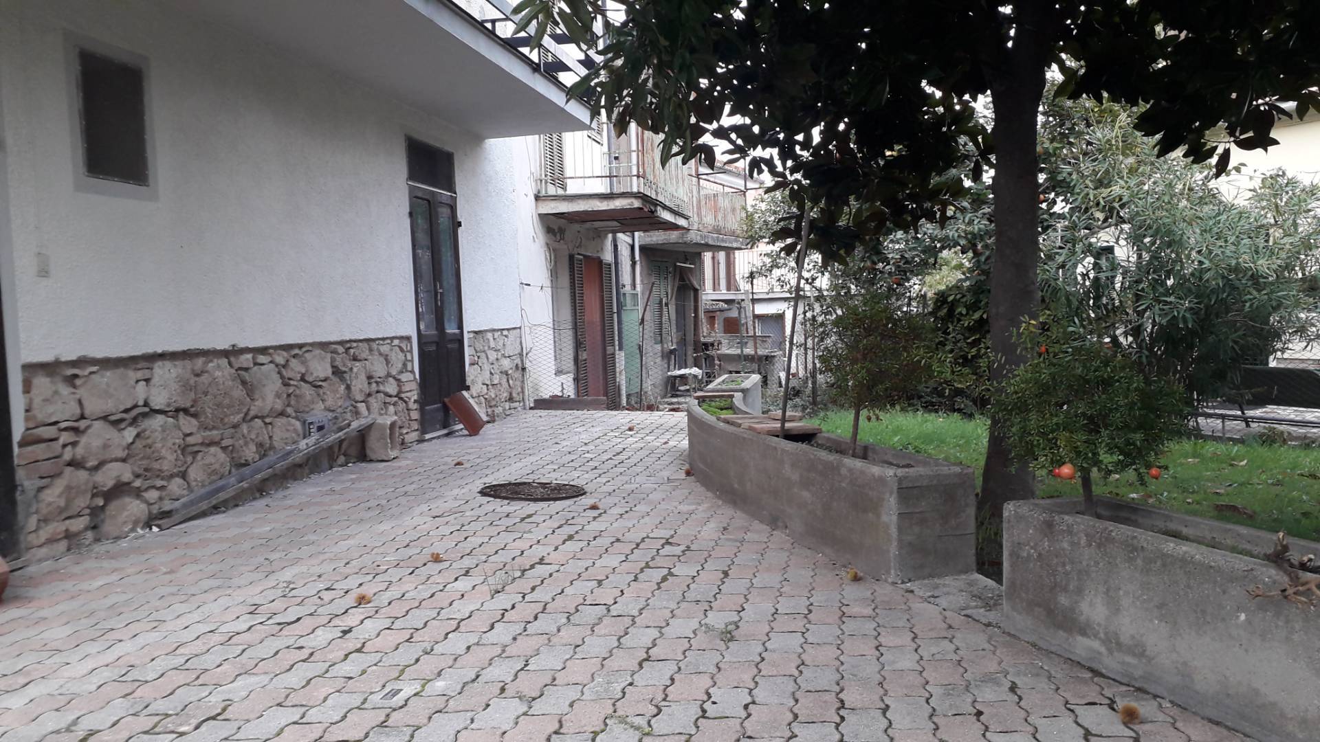 Porzione di casa singola in vendita a Serramonacesca