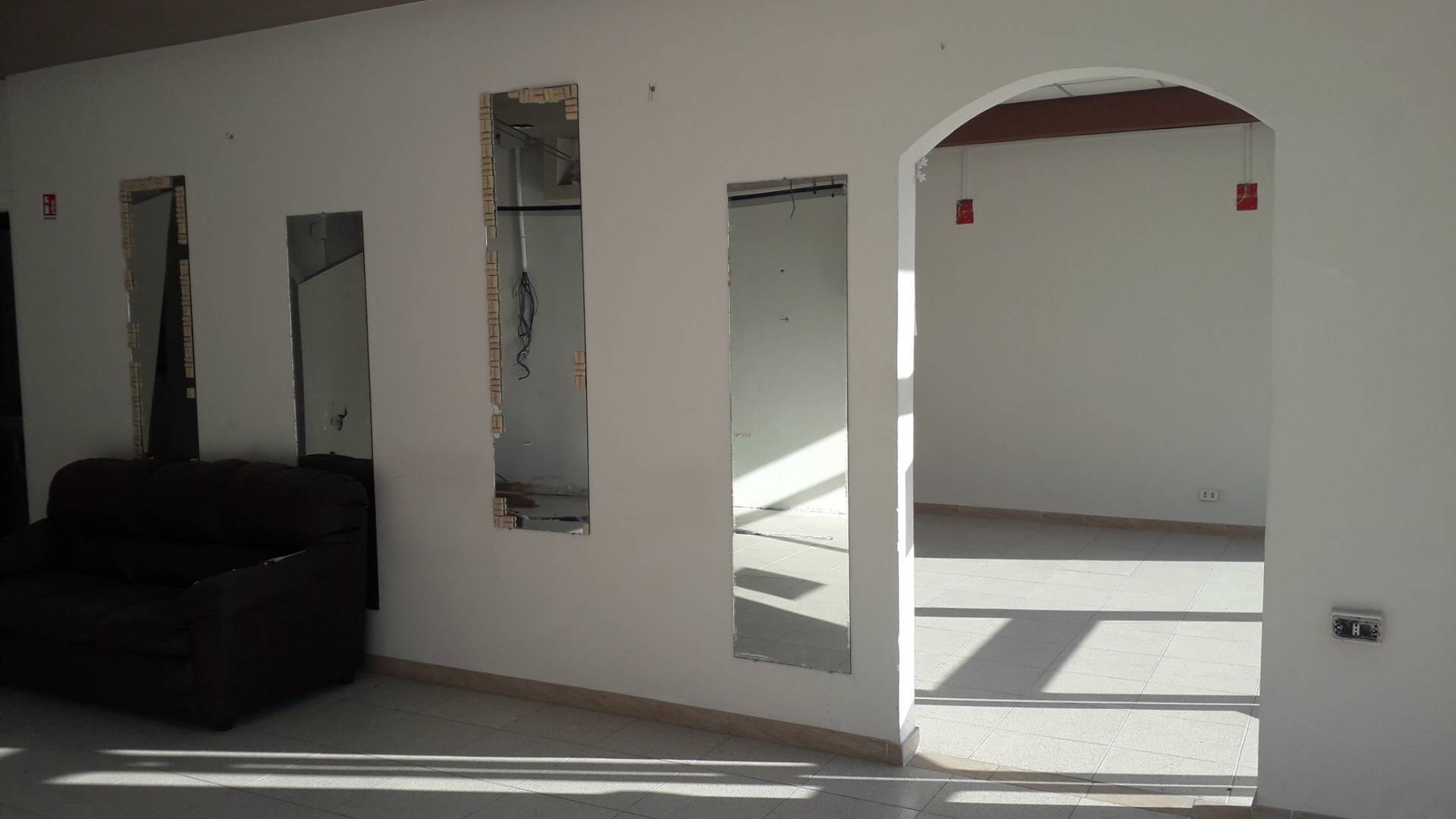 Locale commerciale in vendita a Vacri