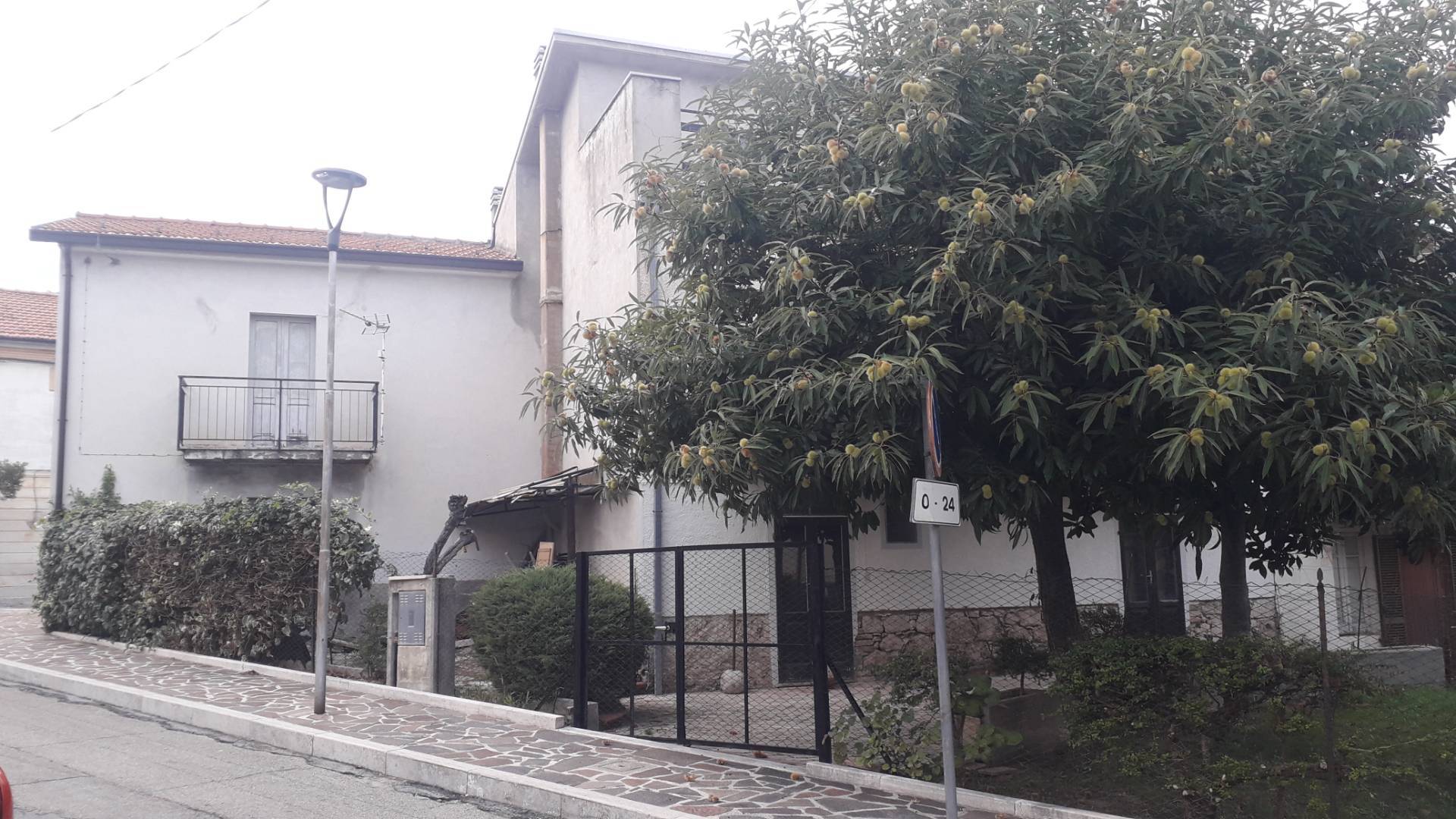 Porzione di casa singola in vendita a Serramonacesca