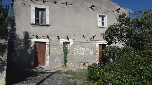 Casa singola in vendita a Serramonacesca