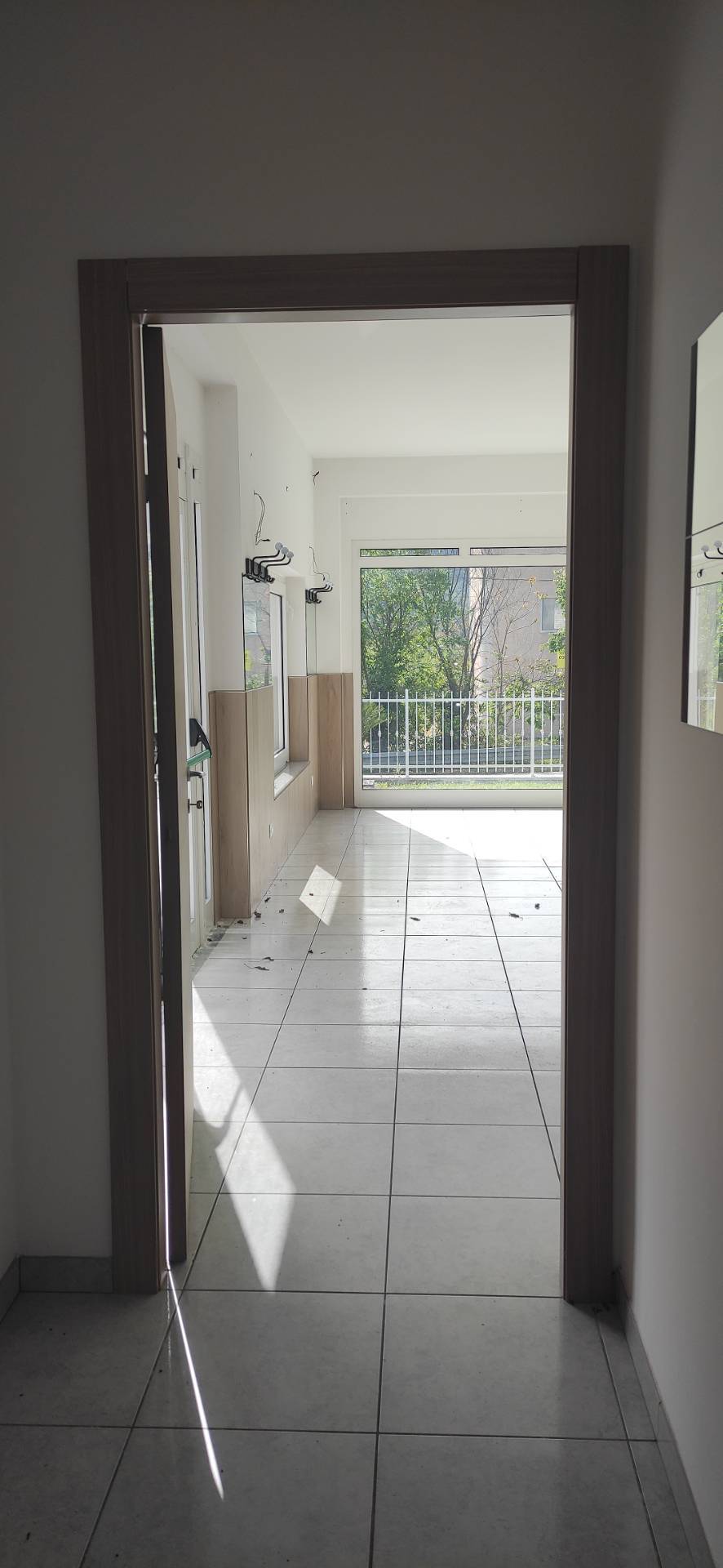 Locale commerciale in affitto a Alanno, Alanno Scalo