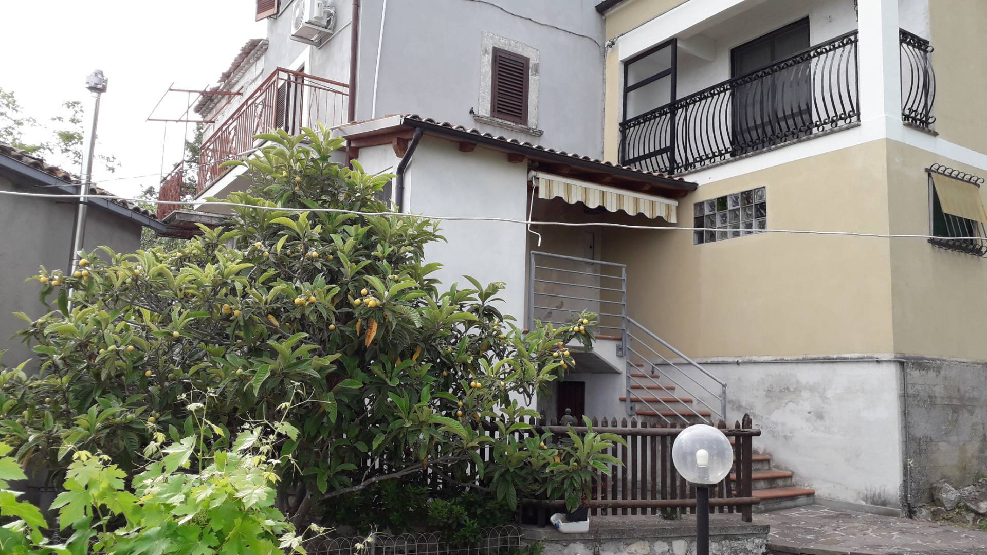 Porzione di casa singola in vendita a Serramonacesca