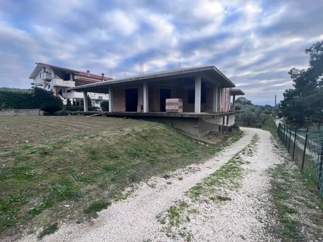 Casa singola in vendita a Rosciano, Villa San Giovanni