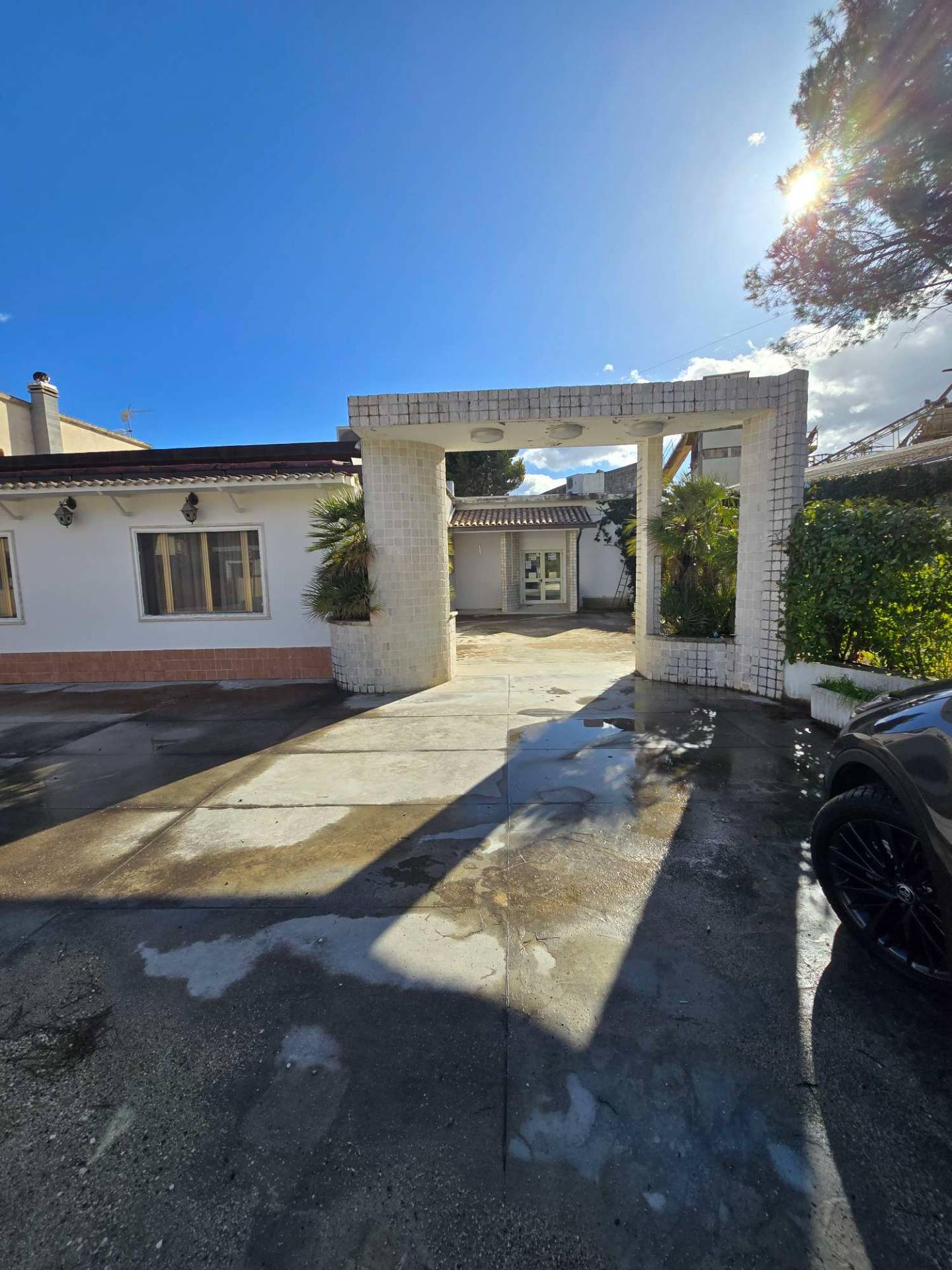 Locale commerciale in vendita a Rosciano, Piano Fara