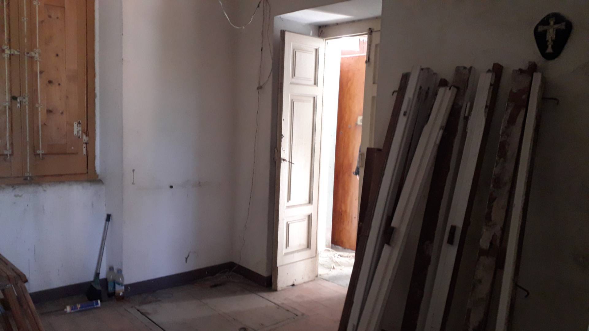 Casa singola in vendita a Serramonacesca