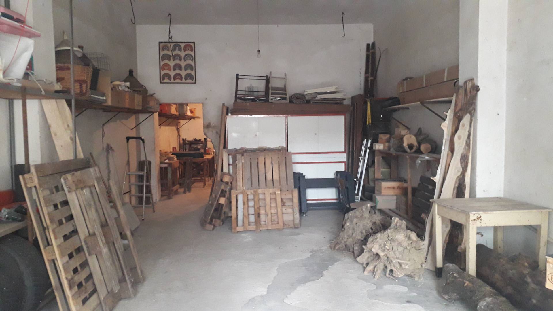 Locale commerciale in vendita a Scafa