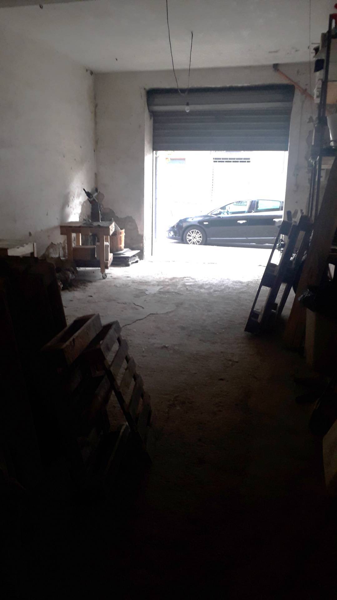 Locale commerciale in vendita a Scafa
