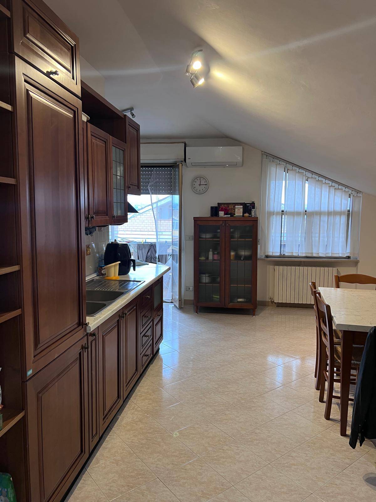 Appartamento Mansardato in affitto a Chieti, Scalo - Universit