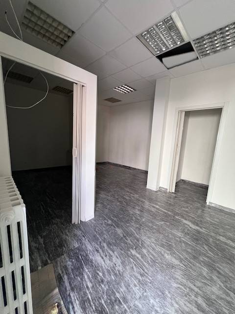 Locale commerciale in vendita a Sulmona