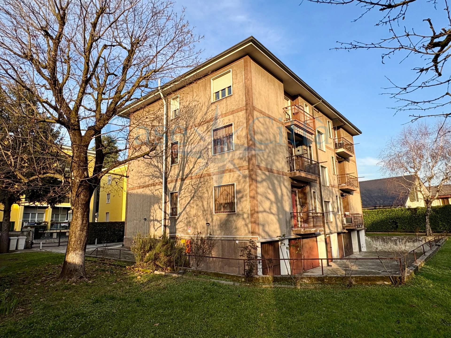 Appartamento in vendita a Senago