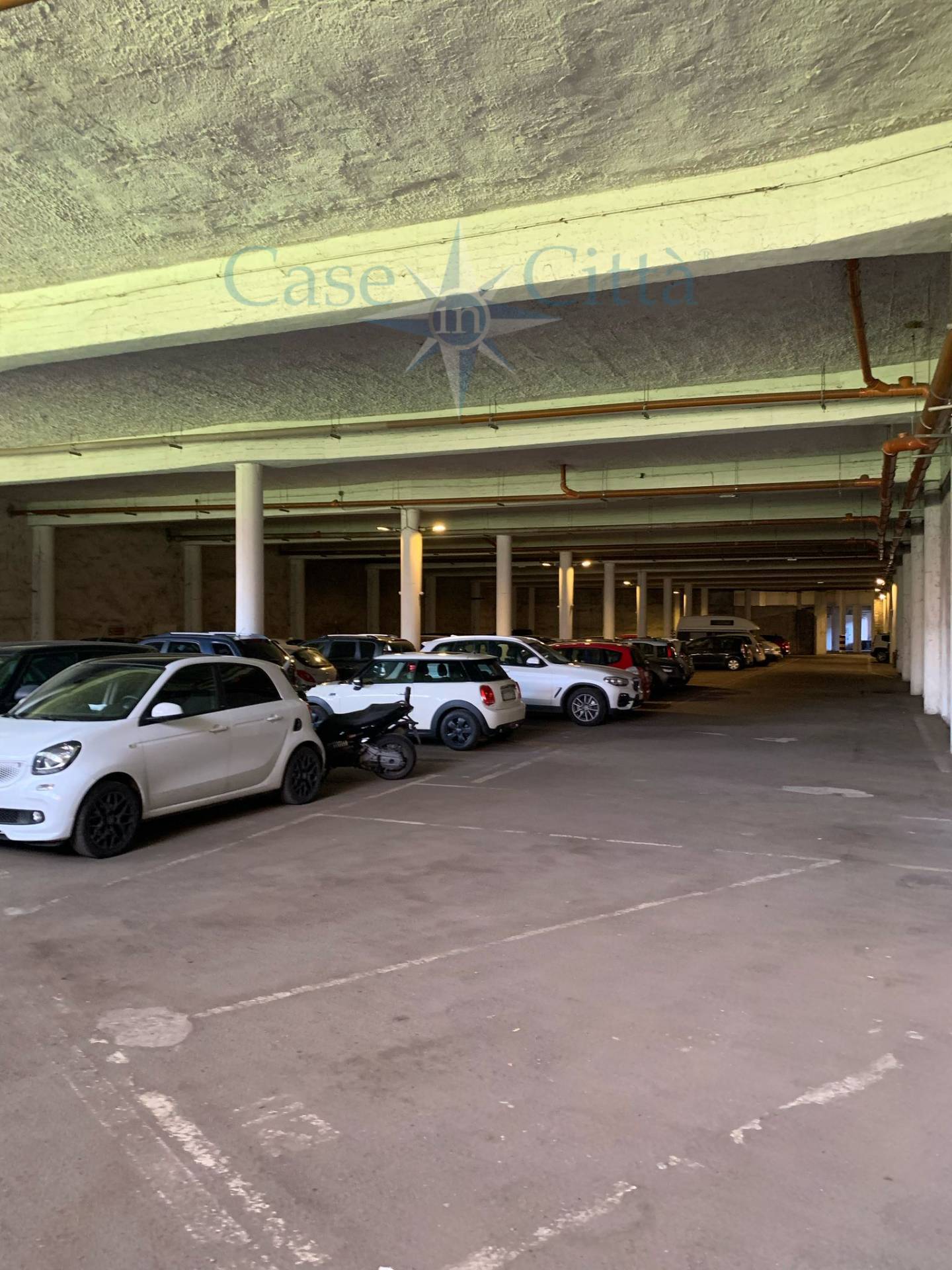 Posto auto coperto in vendita a Milano, Gallaratese
