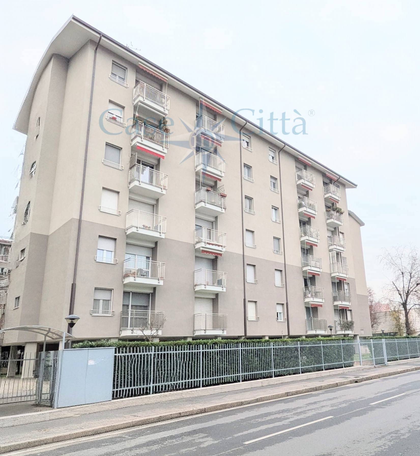 Appartamento in vendita a Milano, Trenno