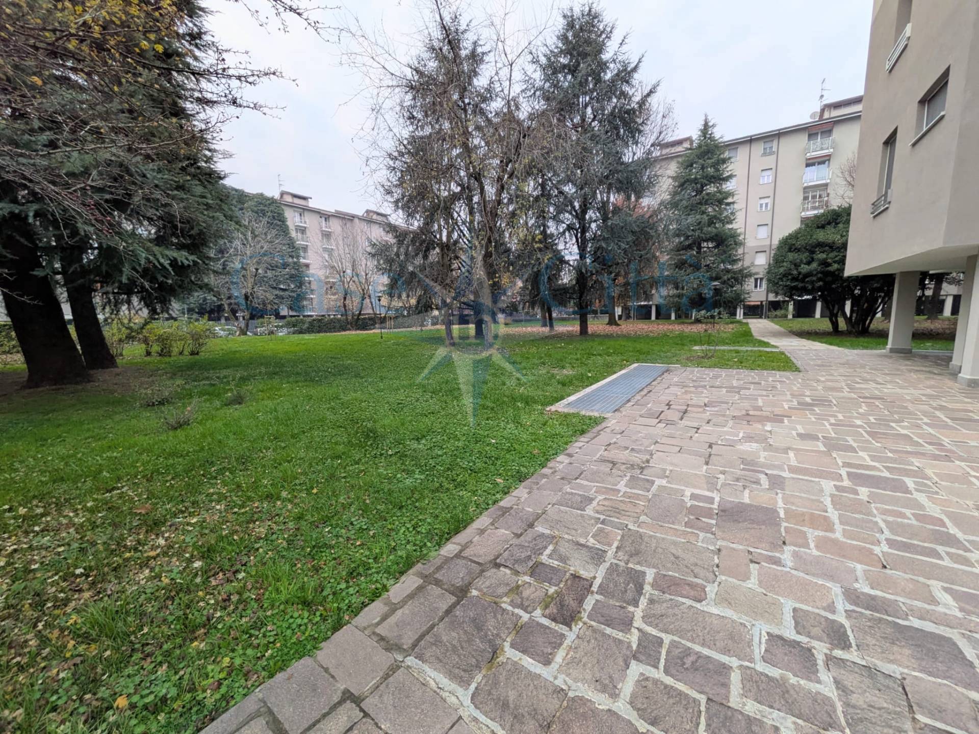 Appartamento in vendita a Milano, Trenno