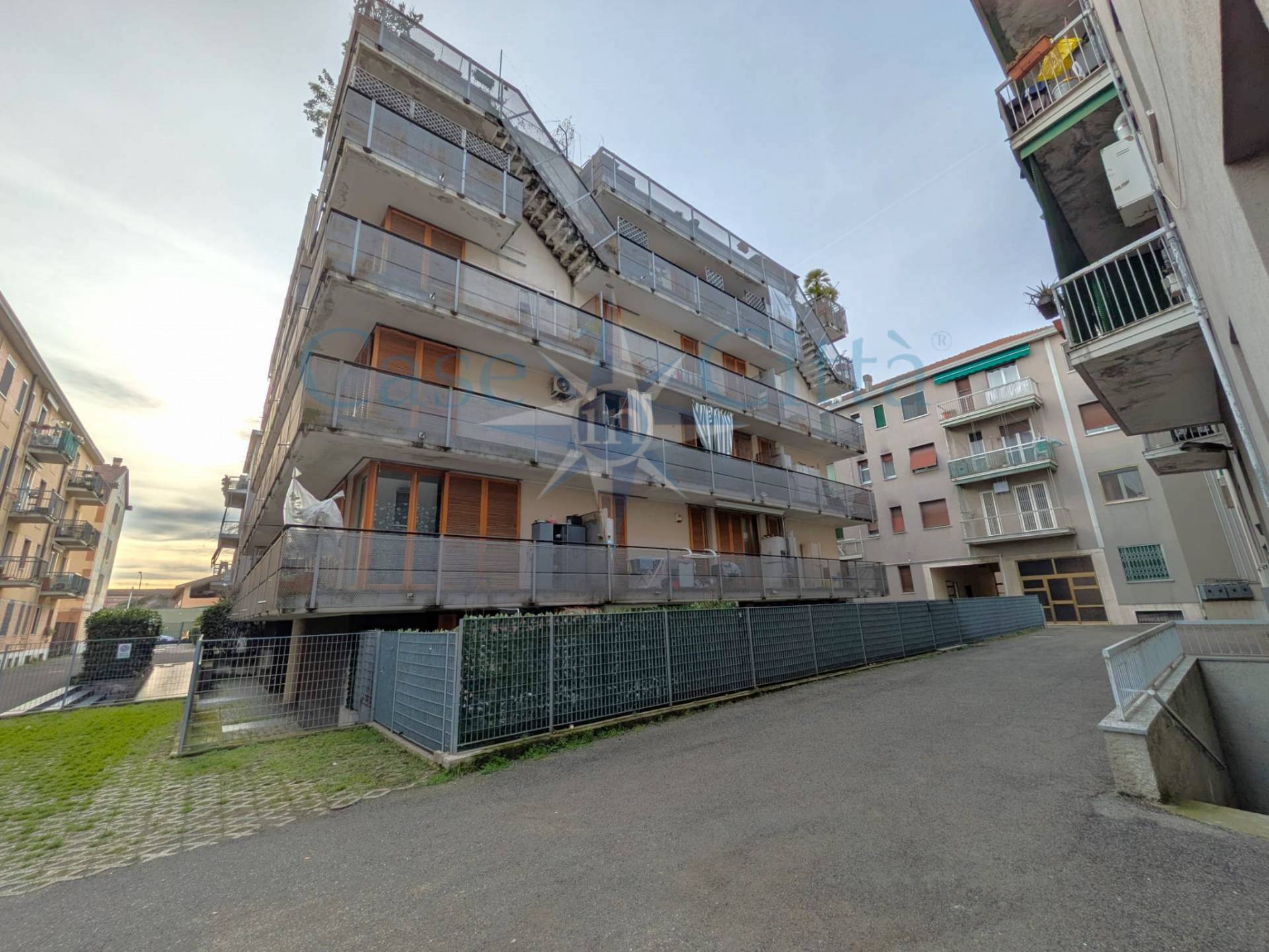 Appartamento in vendita a Milano, Quinto Romano