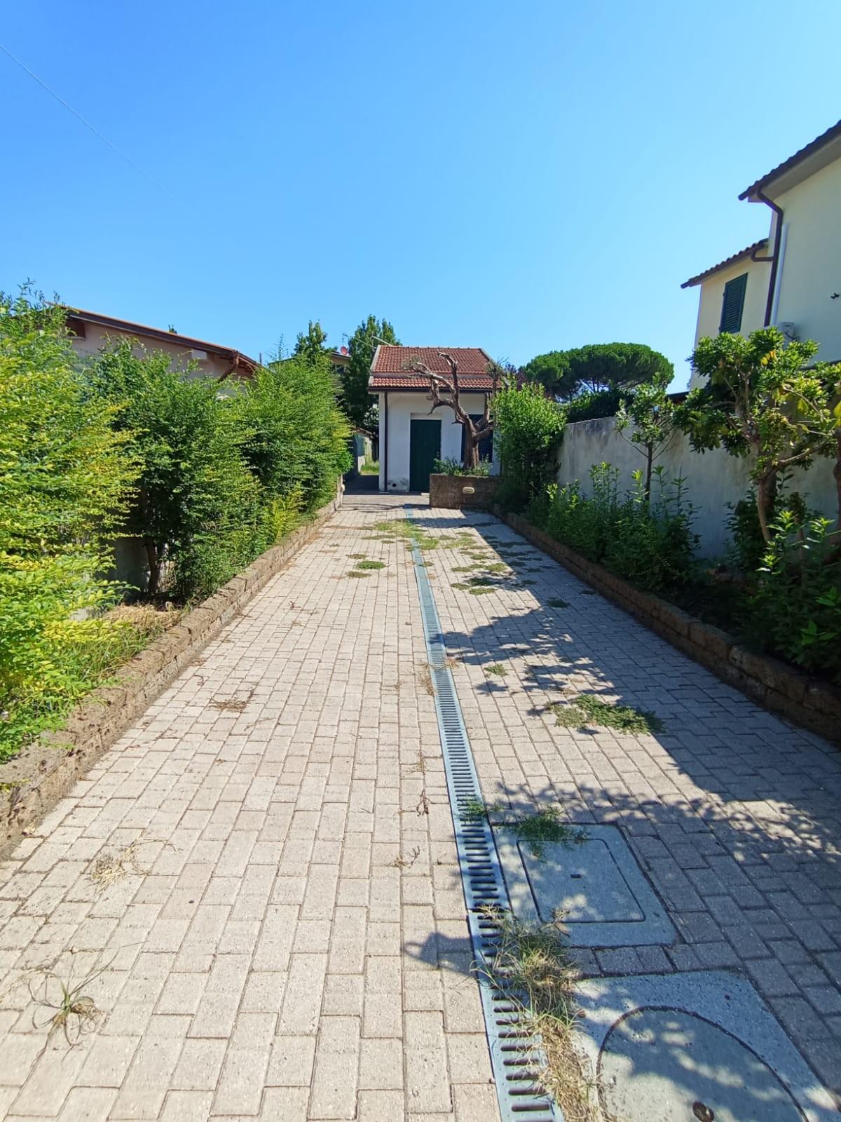 Casa indipendente con giardino, Cascina pettori
