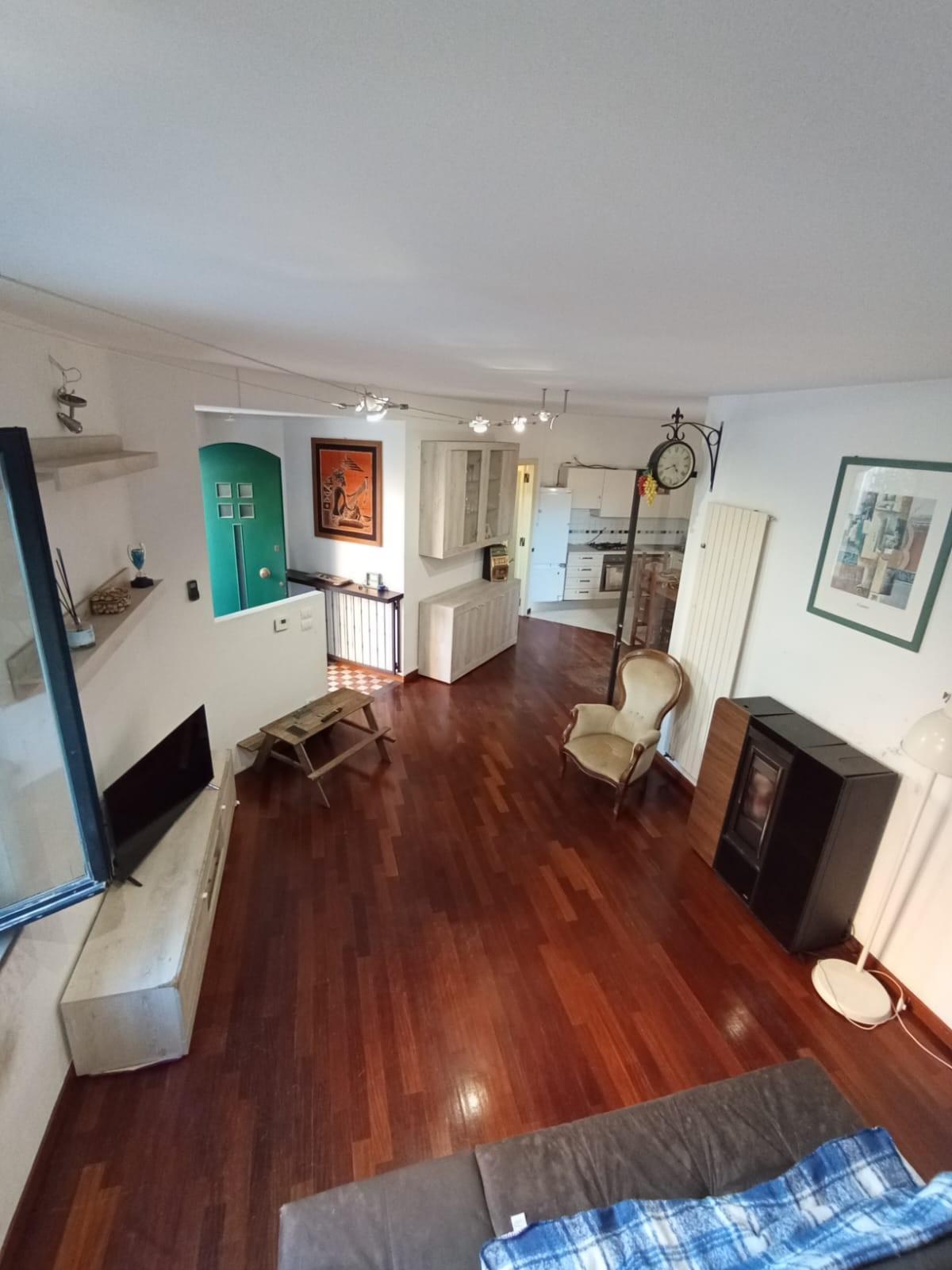 Appartamento in vendita a Cascina