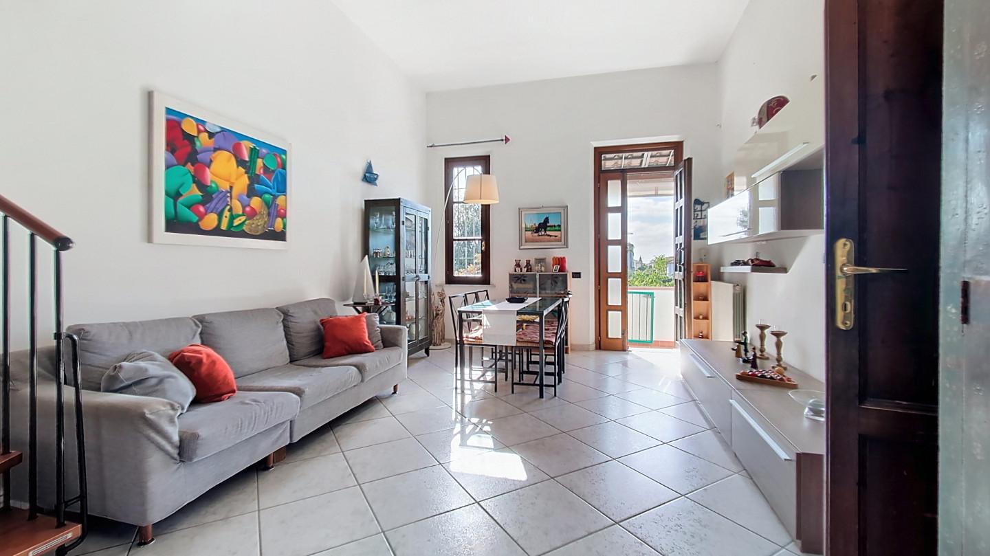 Casa indipendente con giardino, Cascina montione