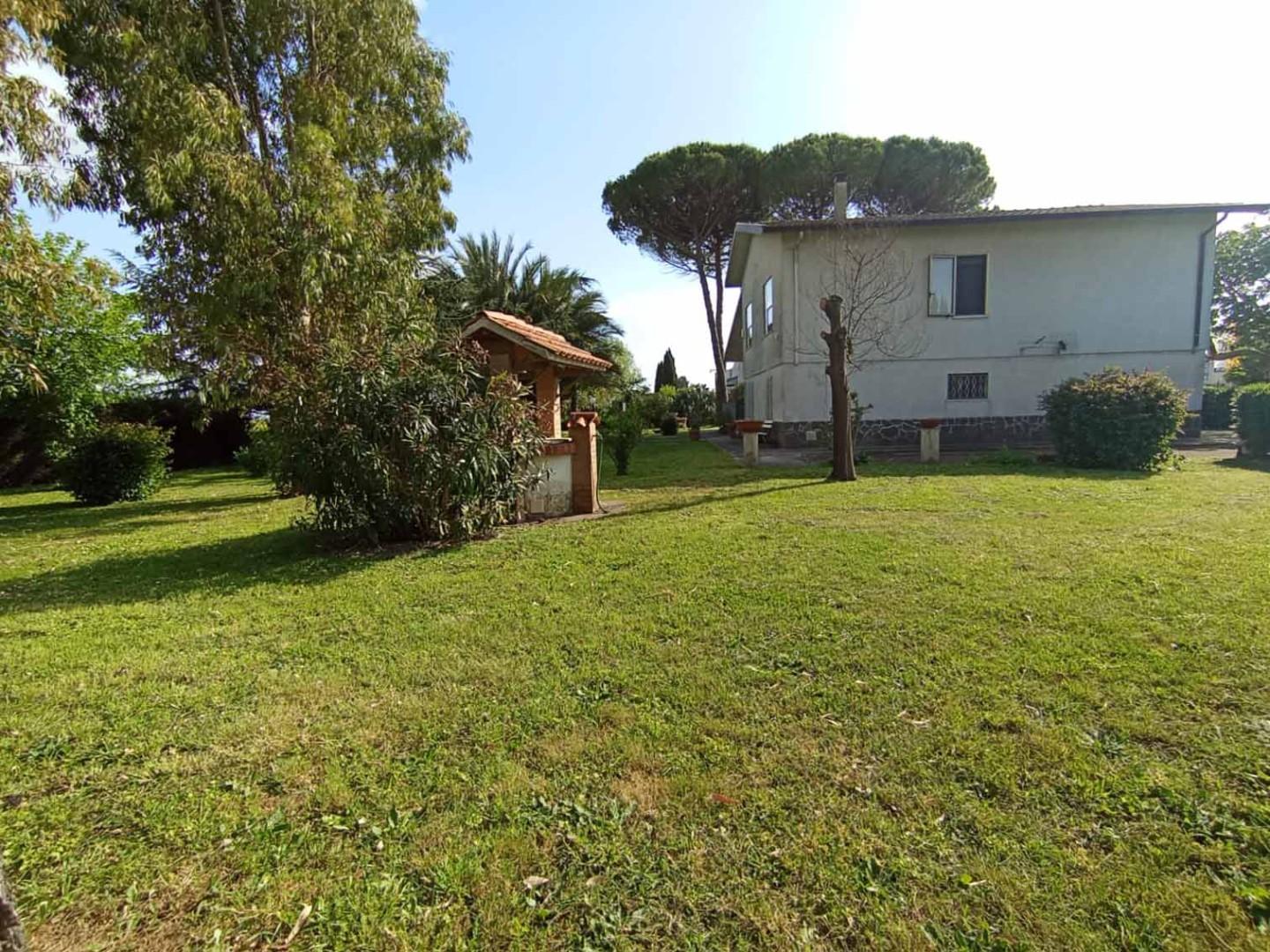 Villa con giardino, Pisa riglione oratoio