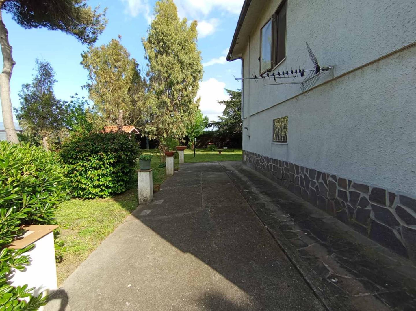 Villa con giardino, Pisa riglione oratoio