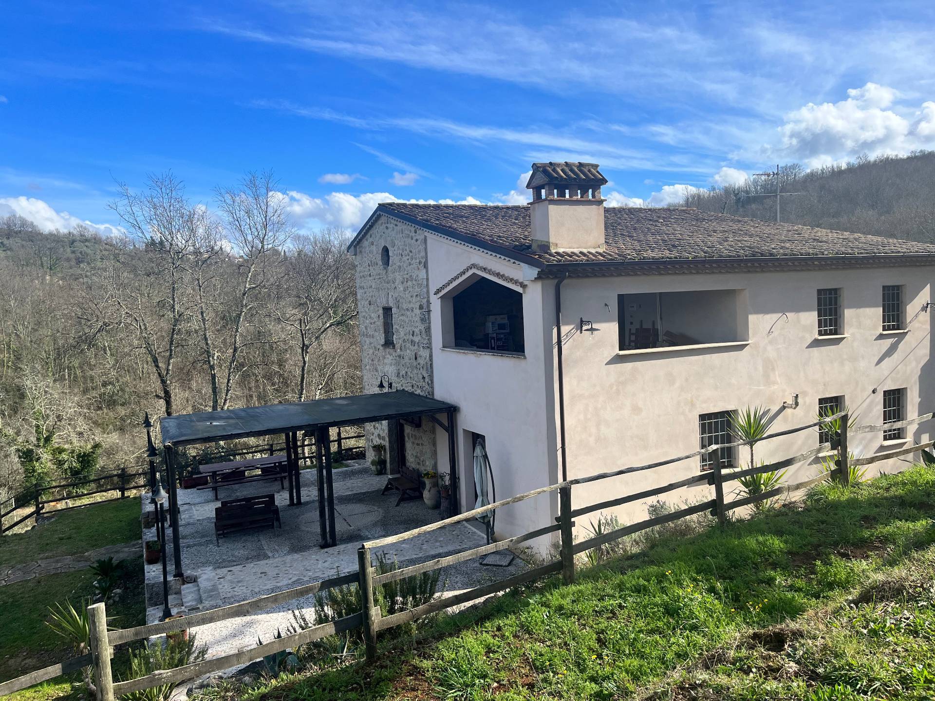 Casale in vendita a Pastena, Grotte