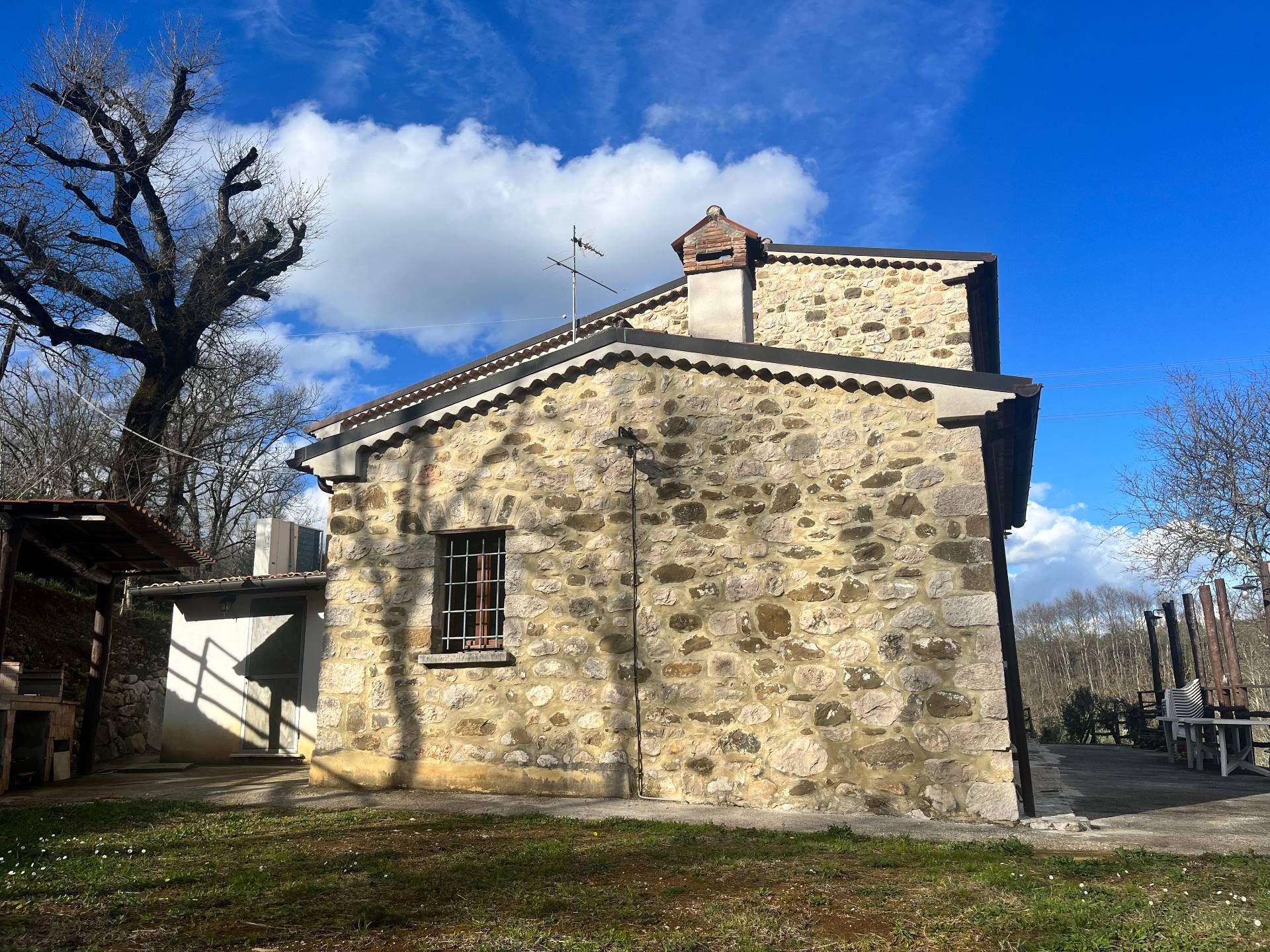 Casale in vendita a Pastena, Grotte