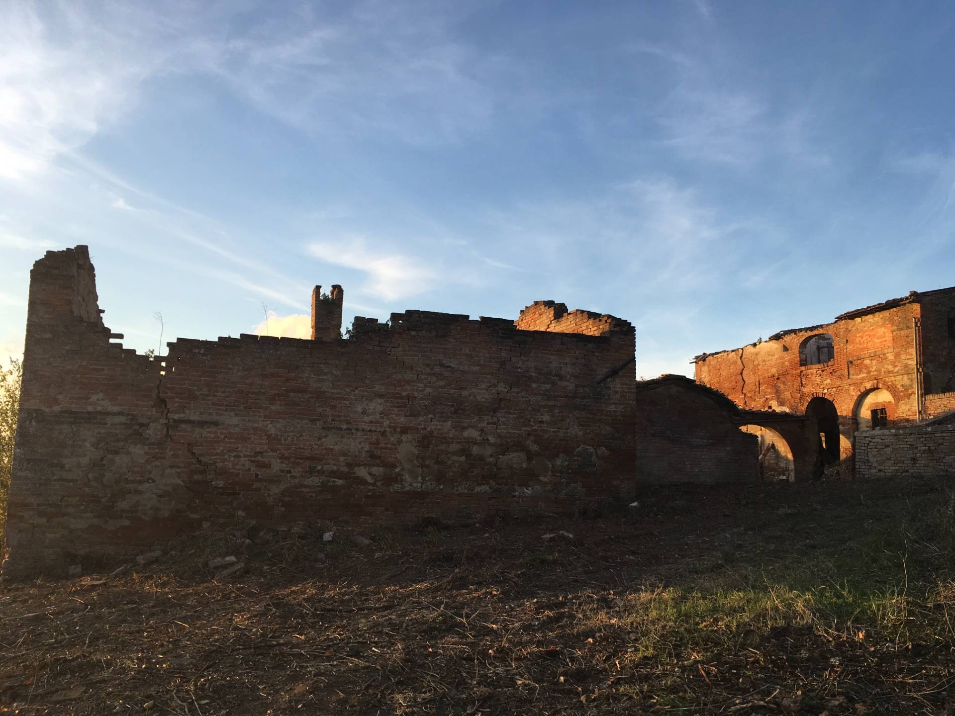 Casale in vendita a Monteroni d'Arbia