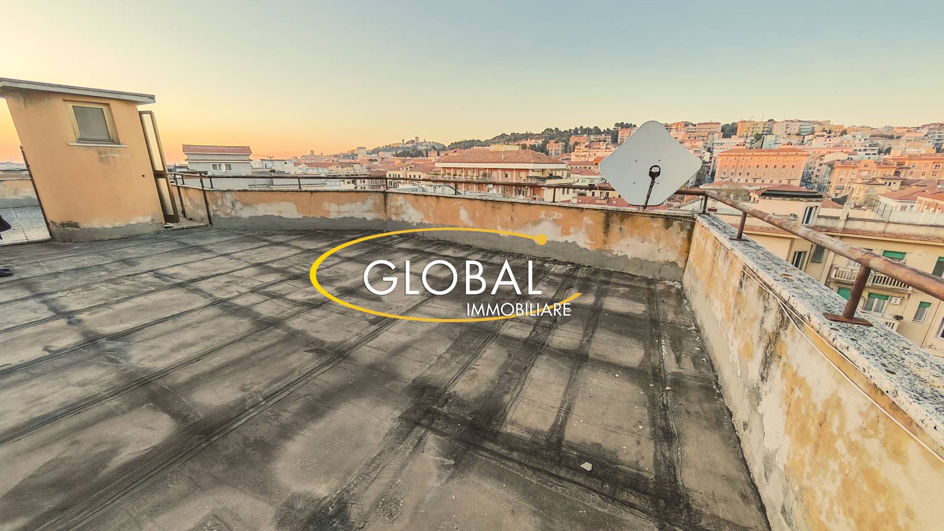 Attico in vendita a Ancona, Q. Adriatico