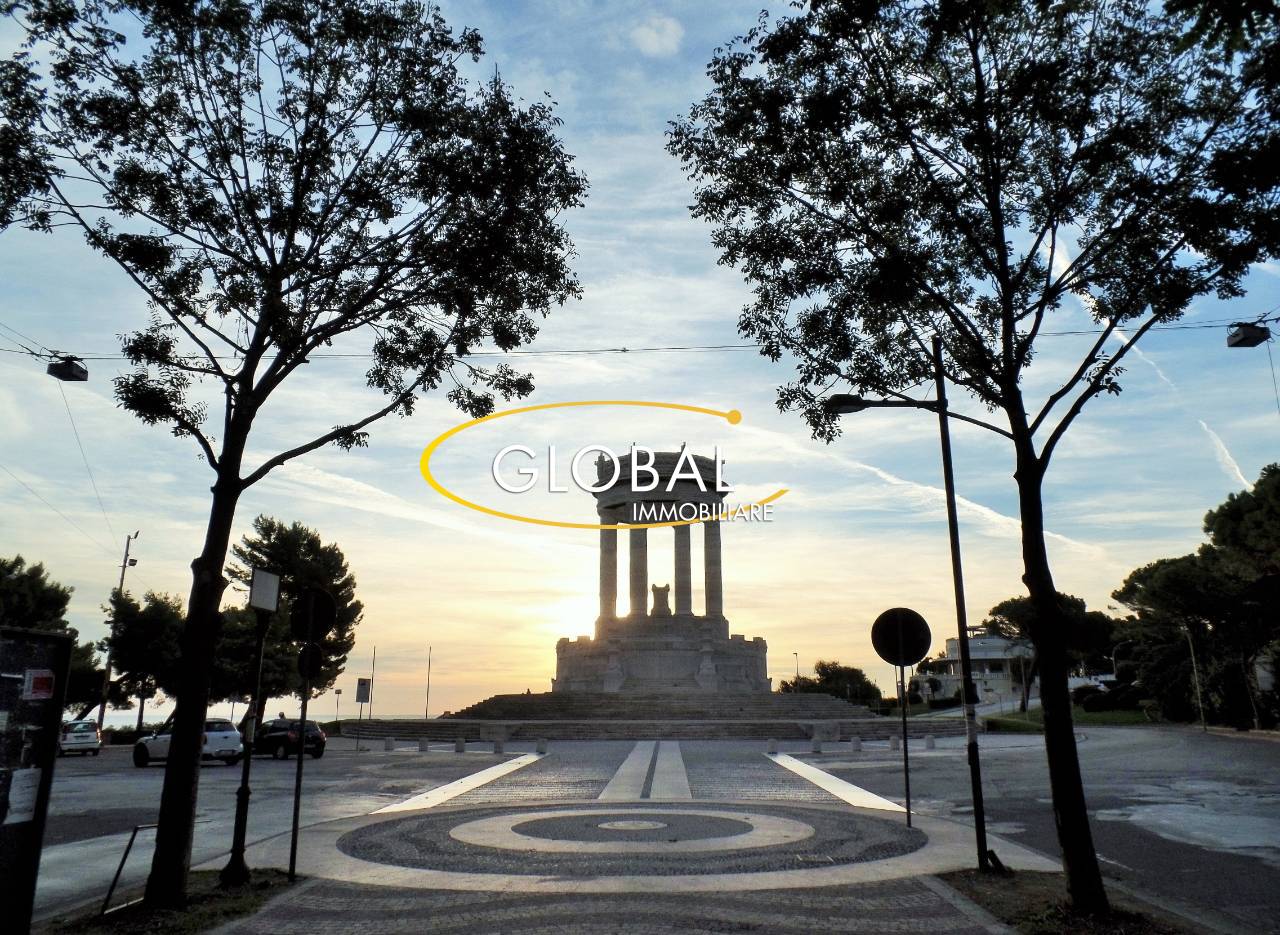 Appartamento in vendita a Ancona, Q. Adriatico