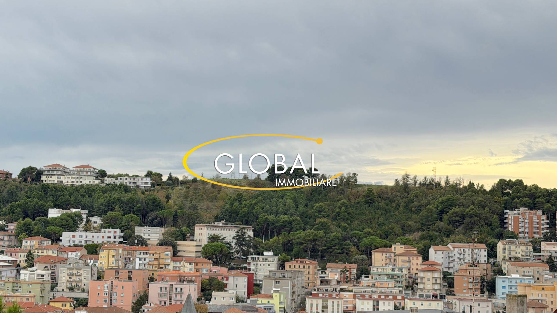 Attico in vendita a Ancona, Q. Adriatico