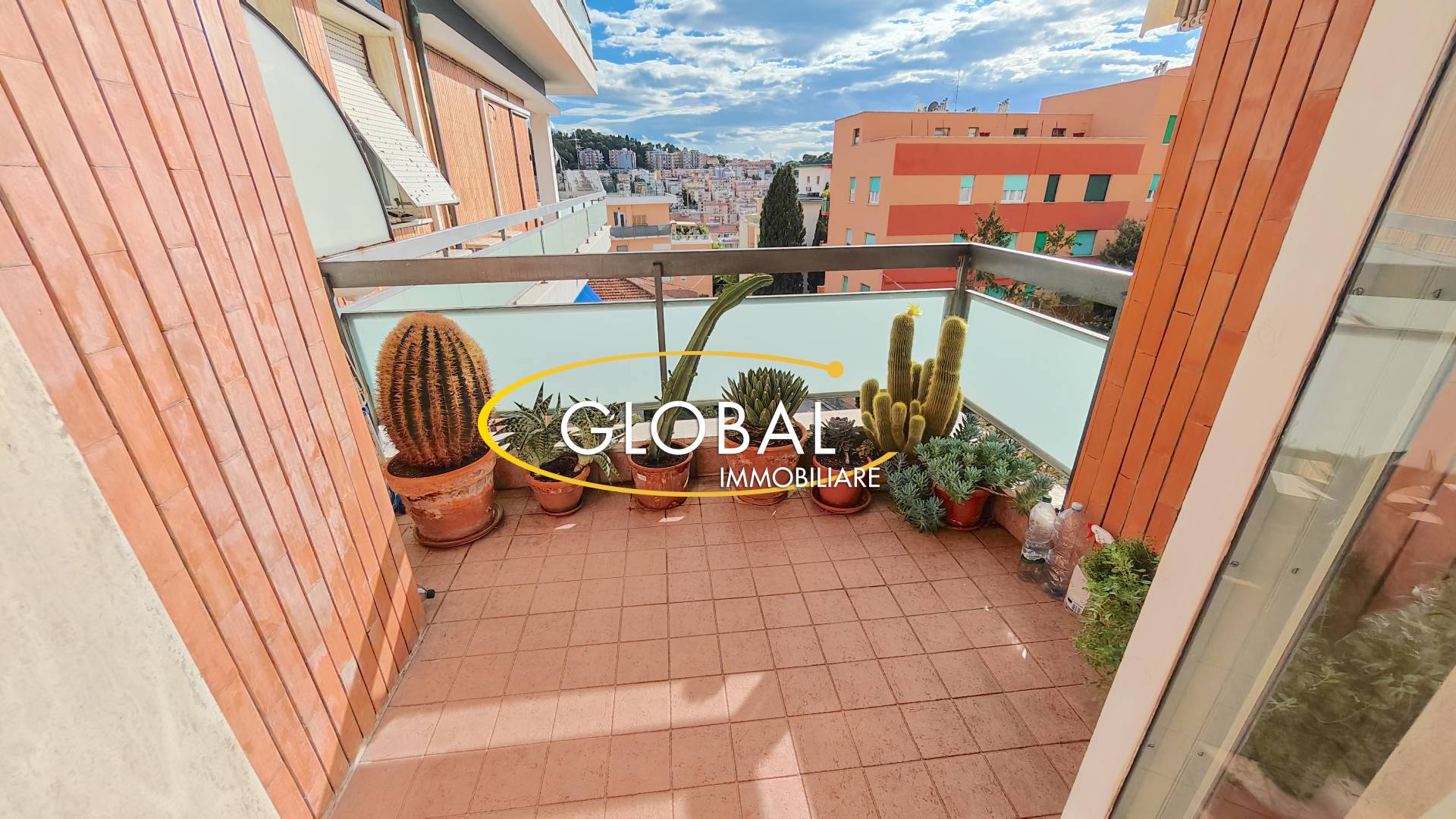 Appartamento in vendita a Ancona, Q. Adriatico