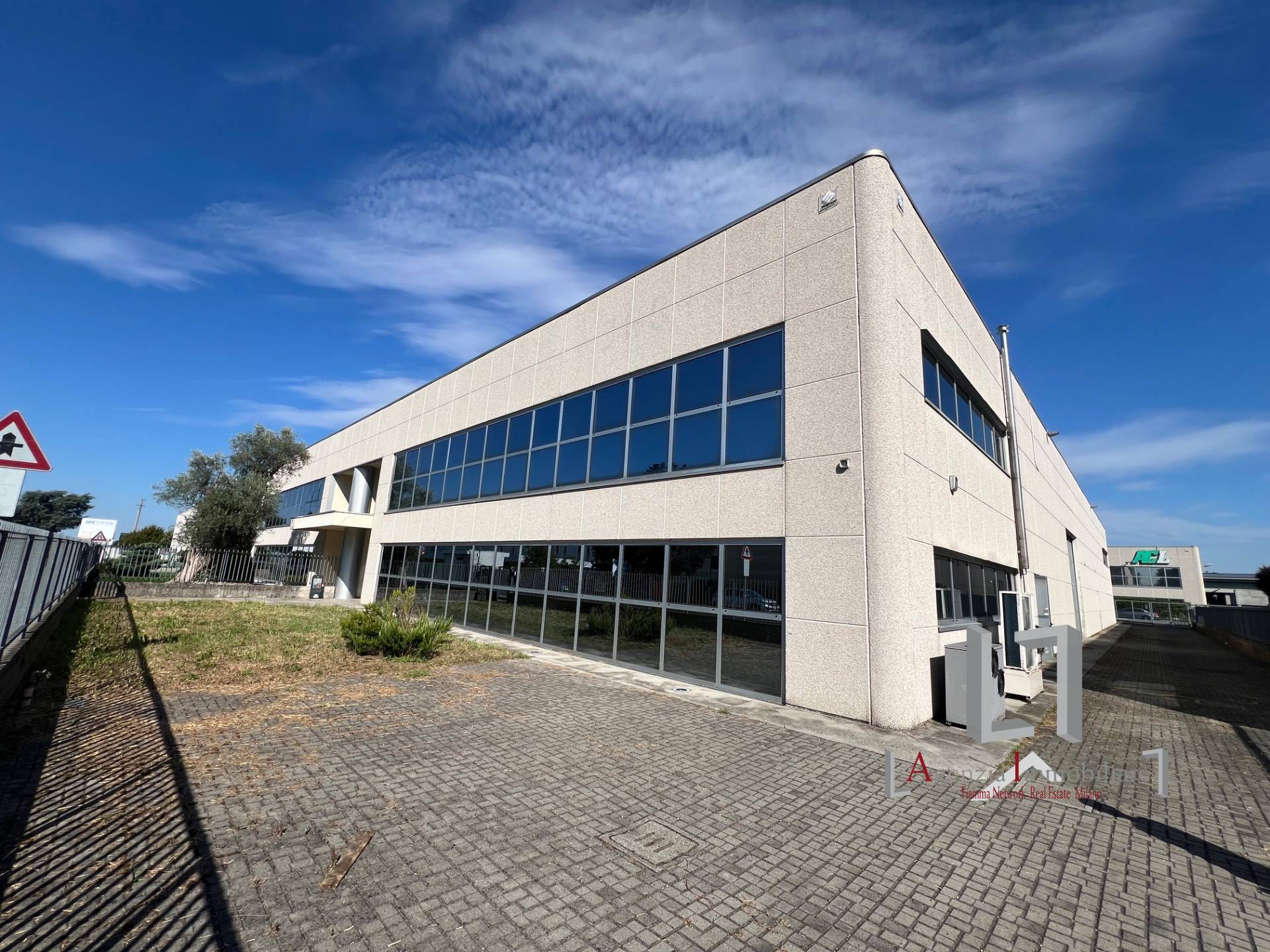 Ufficio in affitto a Cavenago di Brianza